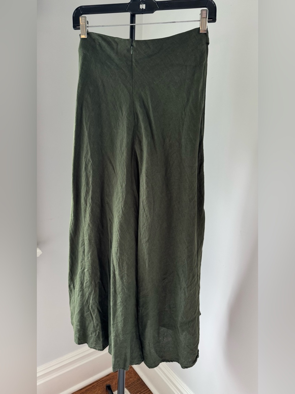 Velvet by Graham & Spencer Hunter Green Midi Wrap Linen Skirt - Picture 2 of 16
